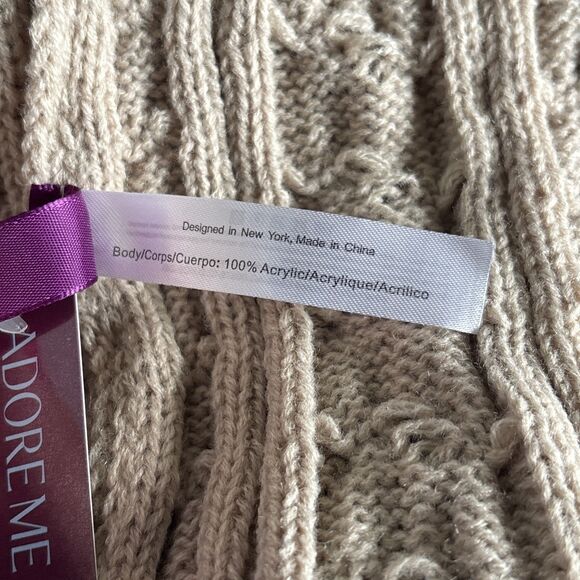 NWT Adore Me Beige Knit Beanie Hat With Fur Pom Pom One Size - Picture 6 of 7